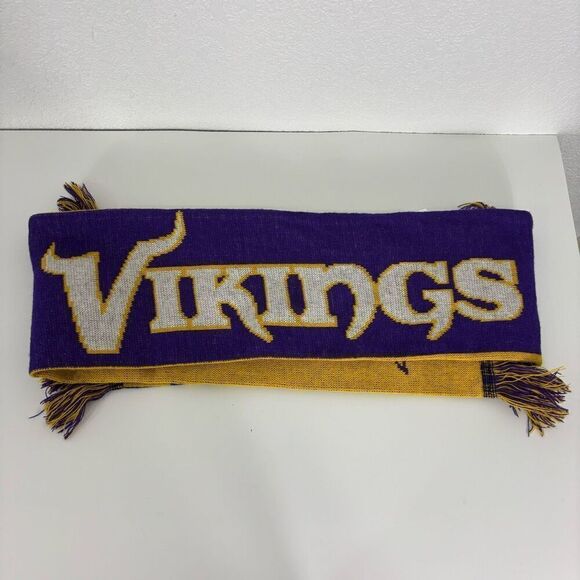 NFL Minnesota Vikings Football Purple & Yellow Winter Scarf - Picture 1 of 5